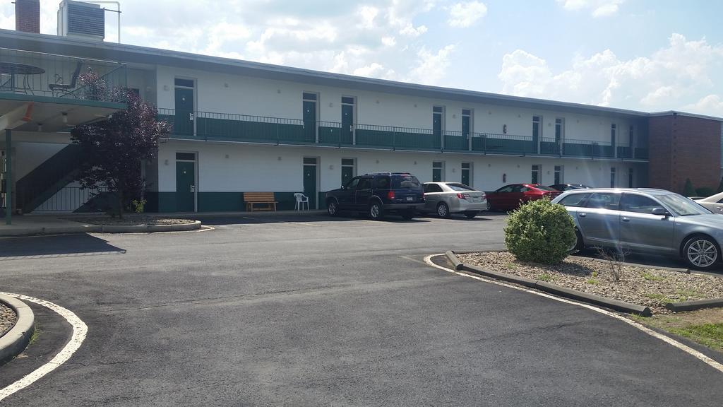 Huntingdon Motor Inn Extérieur photo