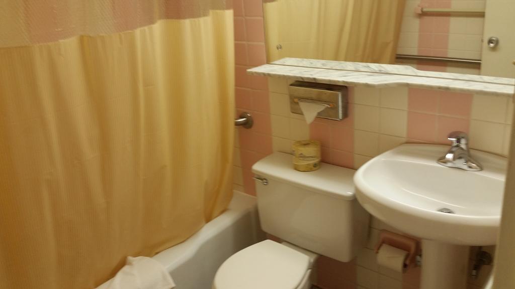 Huntingdon Motor Inn Extérieur photo