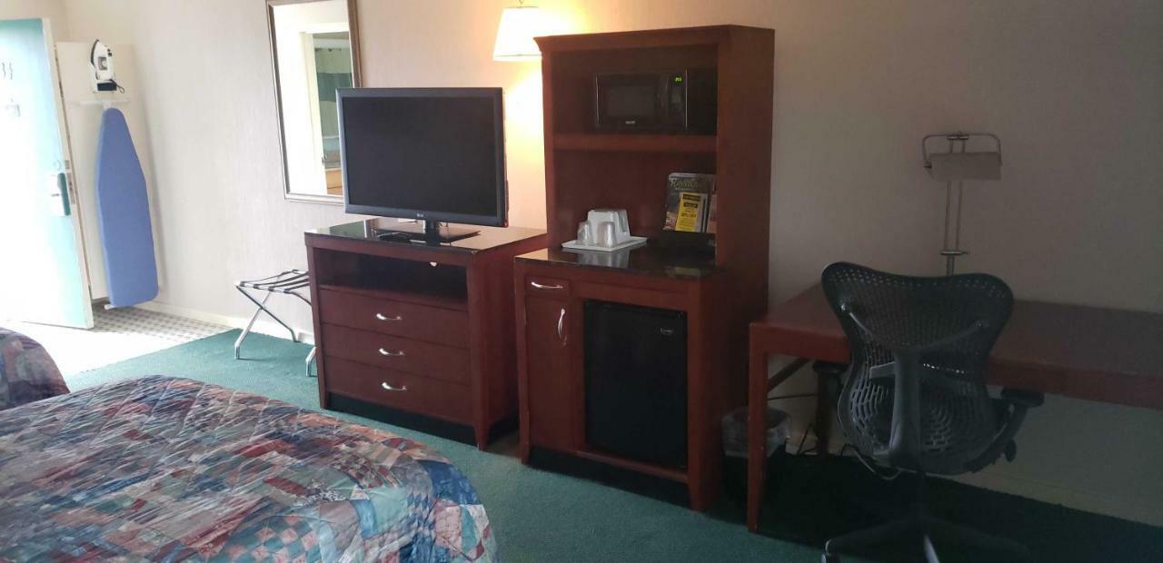 Huntingdon Motor Inn Extérieur photo