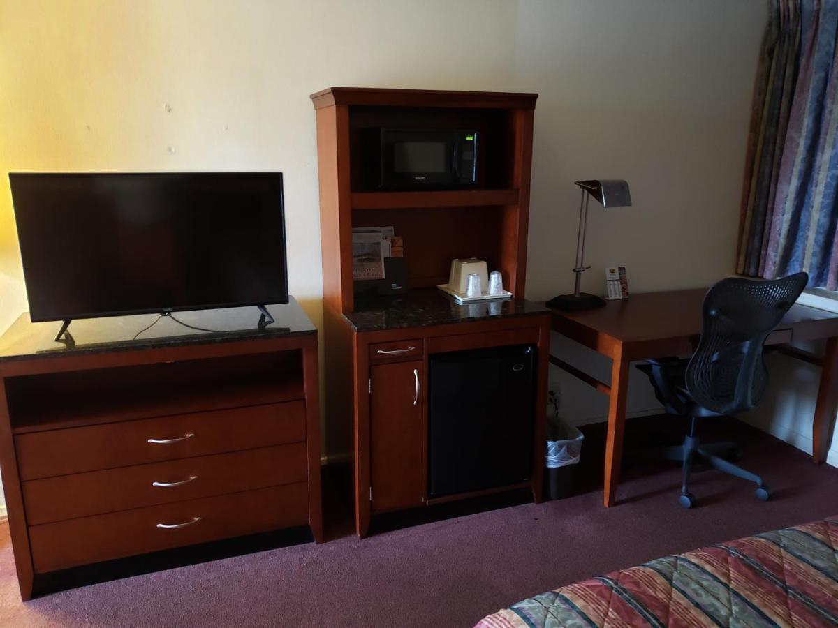 Huntingdon Motor Inn Extérieur photo